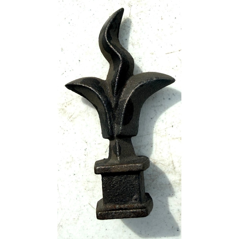 Vintage Solid Spear Style Cast Iron Finial Architectural Rustic Fence Topper 4.5